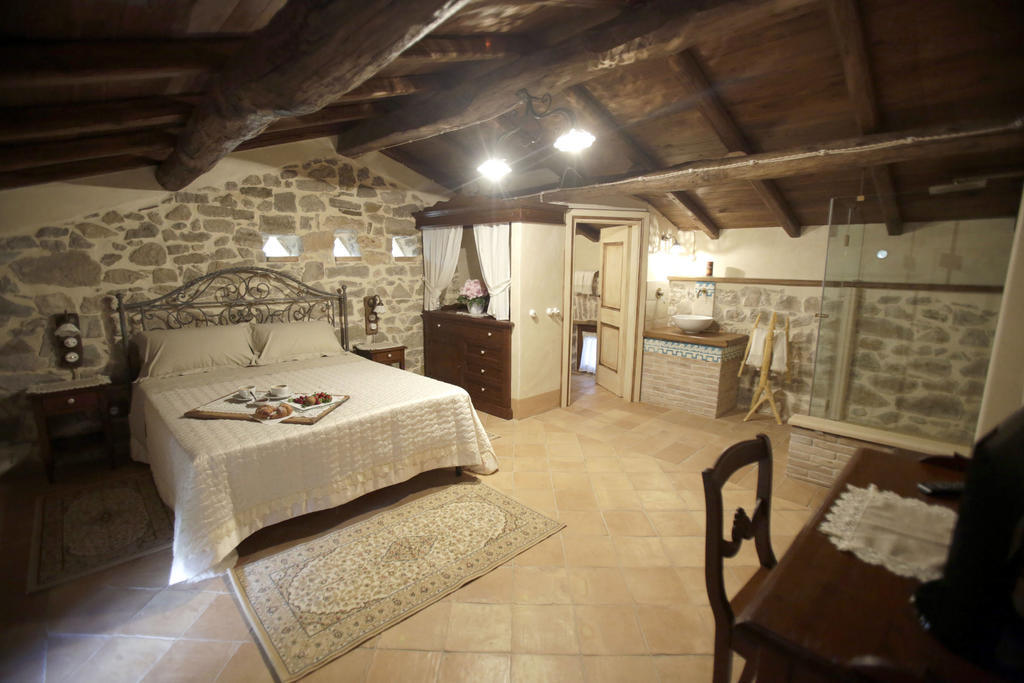 La Locanda Del Ruspante Castro dei Volsci Habitación foto